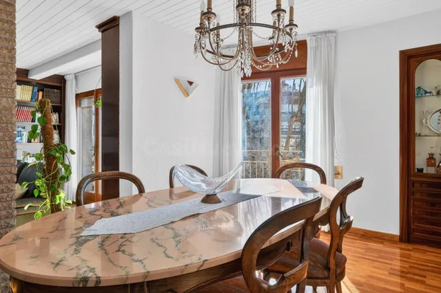 Exclusiva vivienda de 5 habitaciones con impresionante terra - foto 5
