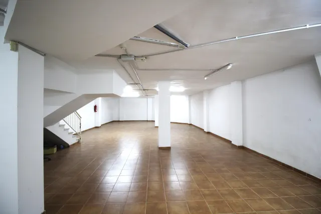 Local comercial 573m² en venta - Babel - foto 4