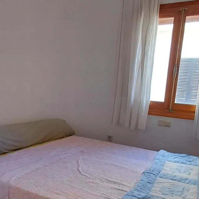 Amplia vivienda en urbanización con aparcamiento y piscina — 42