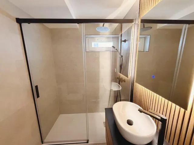 Piso en venta en Avenida de la Telefónica — 20
