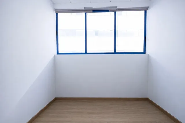Oficina en venta en Avenida de la Albufera 323, Madrid — 13
