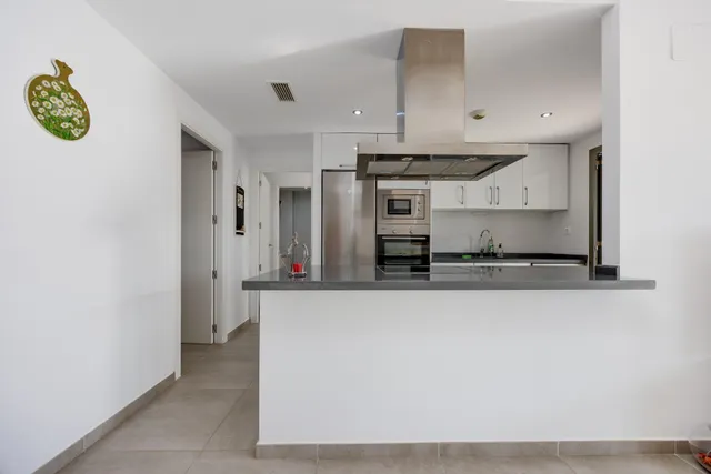 Apartamento de 2 dormitorios y 2 baños en los dolses (orihuela costa) — 16