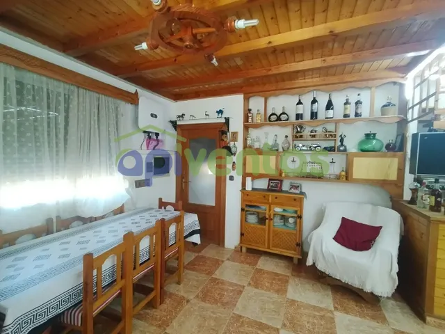 Casa vallada de 3 plantas — 6