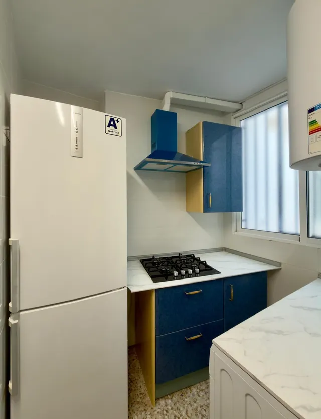 ¡Estrena tu nuevo hogar en Granada: recién reformado, totalmente amueblado y listo para entrar a vivir! — 9