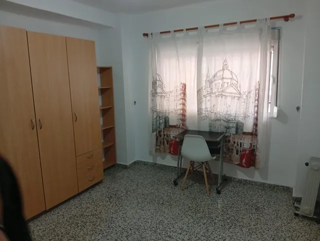 ¡Piso Ideal para Estudiantes junto a la Parada de Metro Villarejo! ref: DLR280 — 15