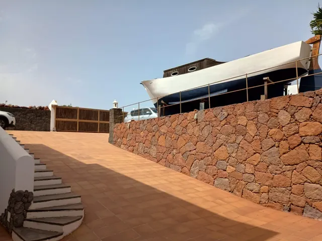 "VILLA NAUTILUS" Villa de lujo independiente con vista al mar en Playa Blanca. — 10