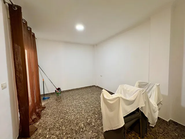 Alquiler SIN MOBILIARIO por 800€ — 11