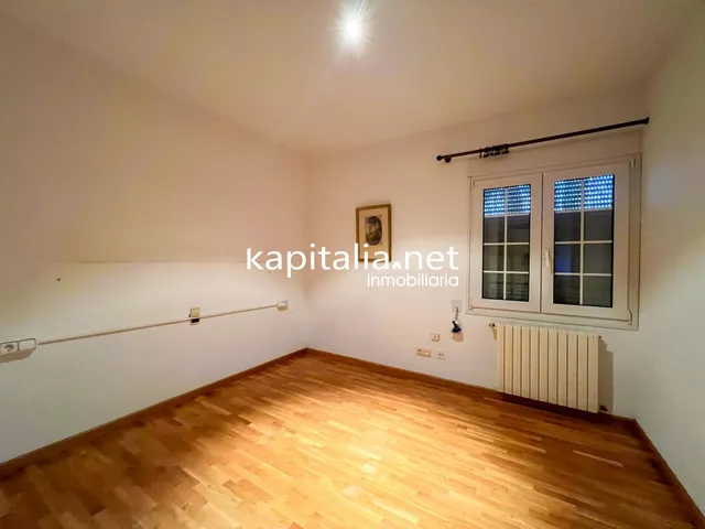 Magnifico chalet a la venta en Valencia — 25