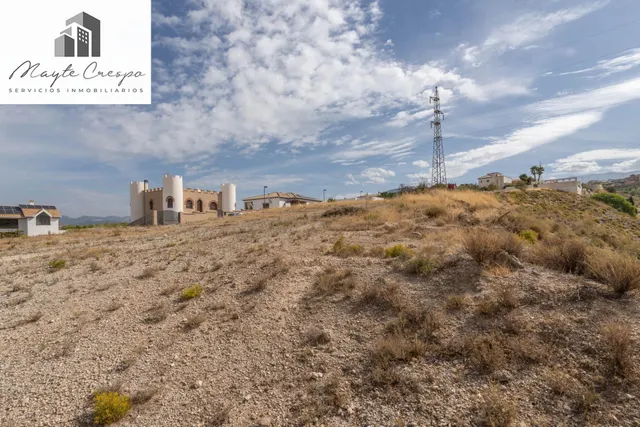 Terreno urbano de 750 m2 en Altos de La Zubia. Parcela 17, manzana M — 28