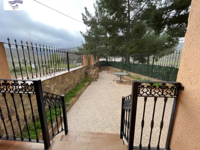 CASA EN ALCARAZ — 16