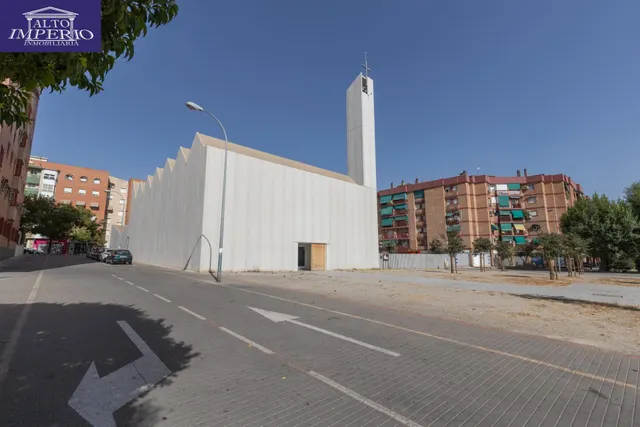 PISO VPO DE CUATRO DORMITORIOS CON GARAJE EN PADRE CLARET — 32