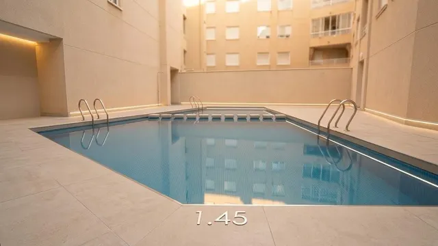 Apartamento de 2 dormitorios con ascensor y piscina comunitaria en Torrevieja | Inversión y calidad de vida en la Costa Blanca — 16
