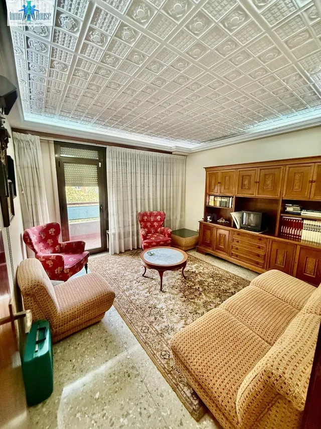 Inmohouse pone en venta exclusiva y amplia vivienda en zona 
