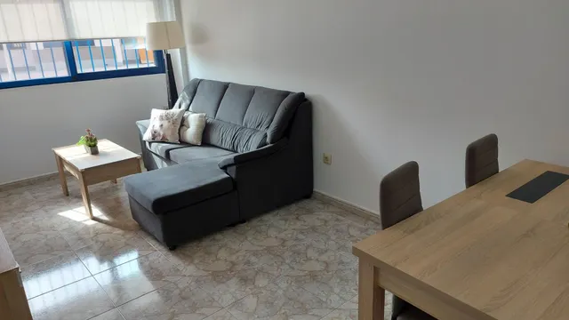 Excelente piso de 2 habitaciones con garaje y trastero en Al
