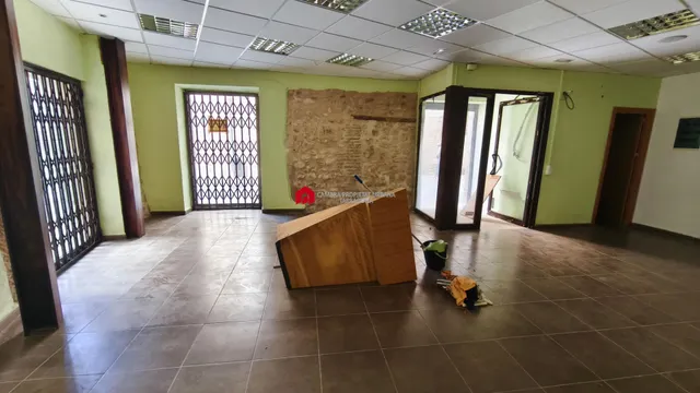 En venta local comercial en el centro de Tortosa. — 19