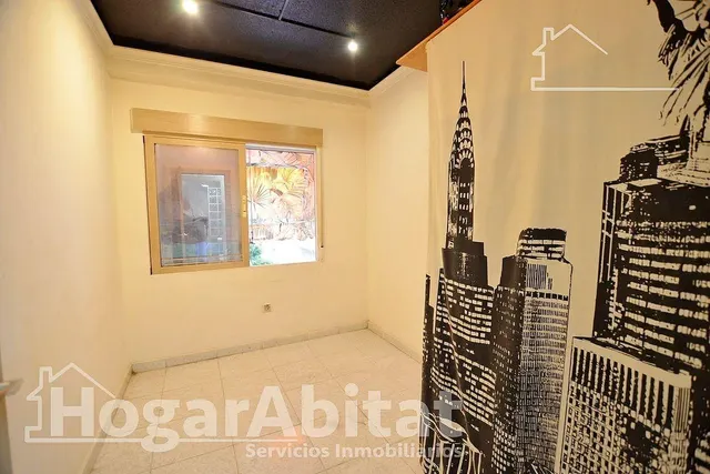 ¡Zona de los Angeles! Bonito, luminoso y todo exterior con ascensor y balcón — 14