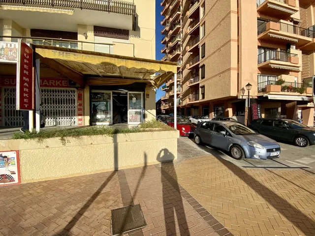 Local comercial 160m² en venta - Centro — 3
