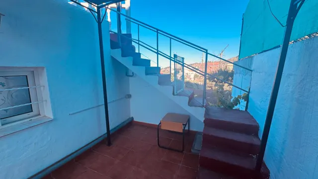 Encantadora Vivienda con Terraza y Vistas Espectaculares — 23