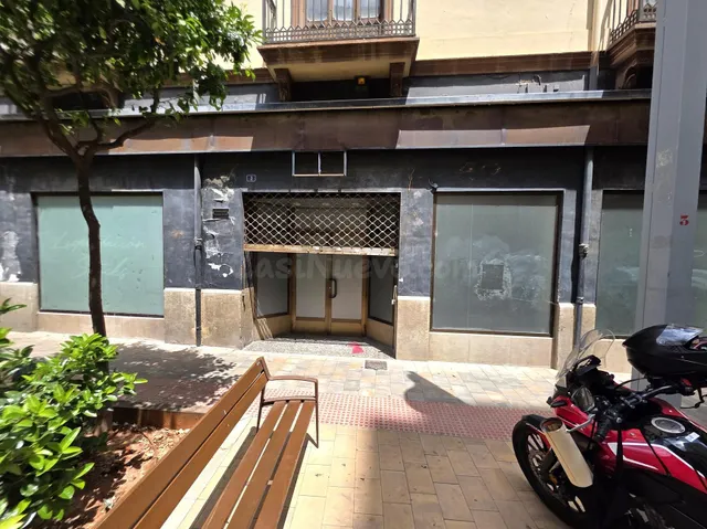 Local en Castellón, entre calle Enmedio y Plaza Mª Agustina. - foto 2