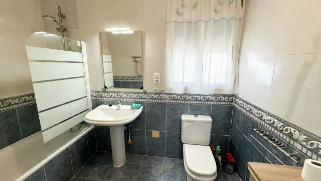 Villa 3 habitaciones en venta - Villamartin — 44