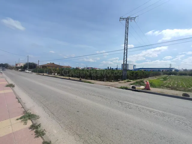 PARCELA URBANIZABLE Y RÚSTICA — 2