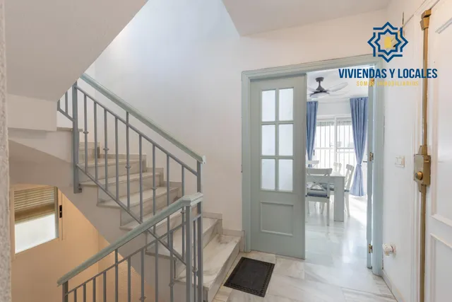 Casa independiente con piscina en La Zubia. — 15