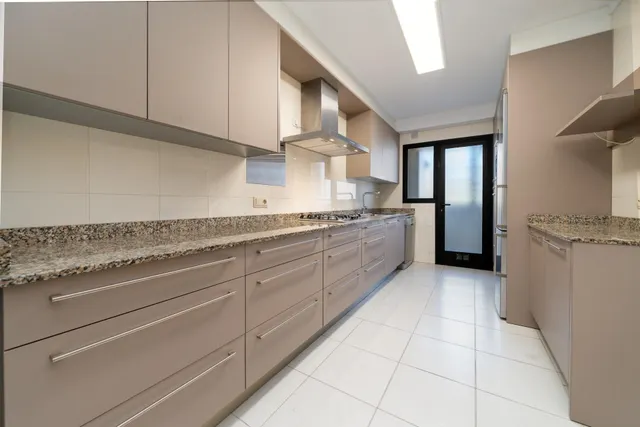 Gran piso de 170 m2 en alquiler en Bons Aires – 4 habitacion - foto 4