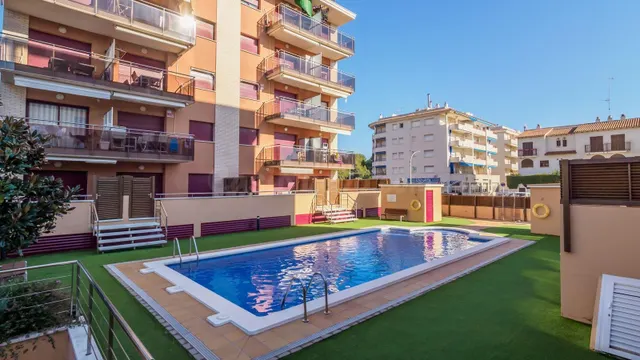 Ático de tres dormitorios en lEstany - Playa de Calafell