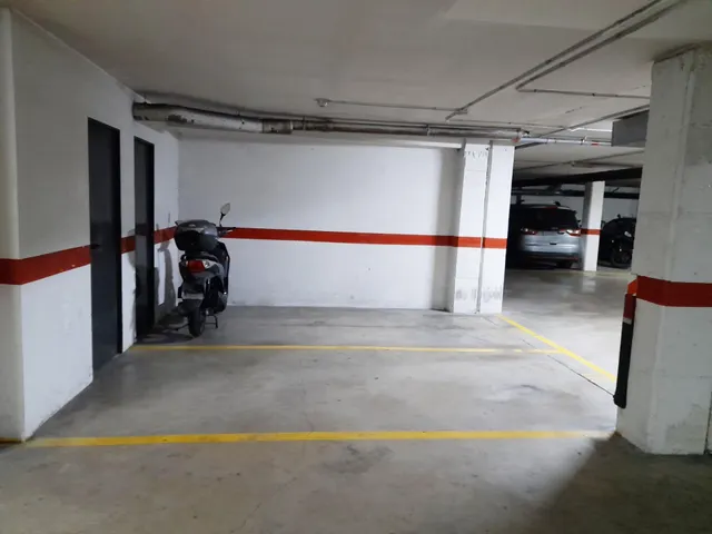 Plaza de Parking en alquiler en calle Joaquim Casas de Mataró — 3