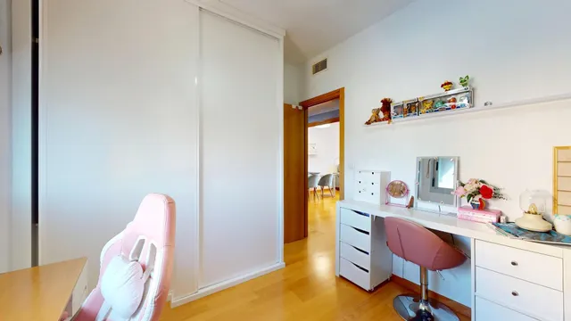PISO DE RECIENTE CONSTRUCCIÓN CON AMPLIA TERRAZA, PISCINA, GARAJE Y TRASTERO — 29