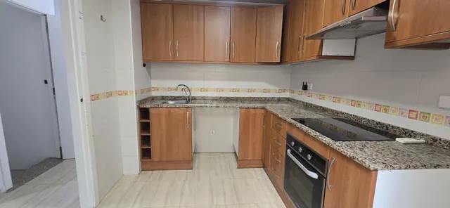 Chalet pareado con piscina privada, 4 dormitorios y amplios espacios exteriores en Nuevo San Javier — 5