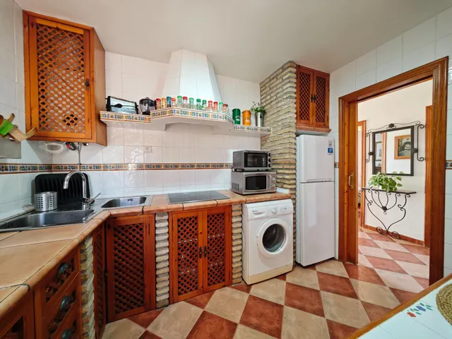 CHALET CON PISCINA EN SANCTI PETRI — 37