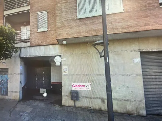 Se vende plaza de parking en calle Rocamora 22 esquina Av. P