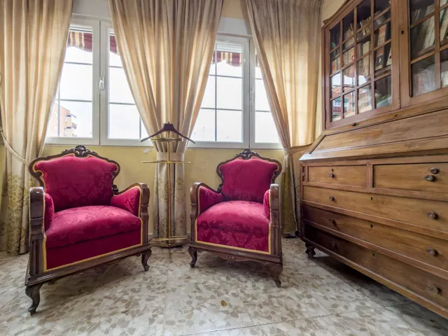 Disfrute del centro de Granada sin renunciar a las comodidades de una casa pareada con jardin. — 34