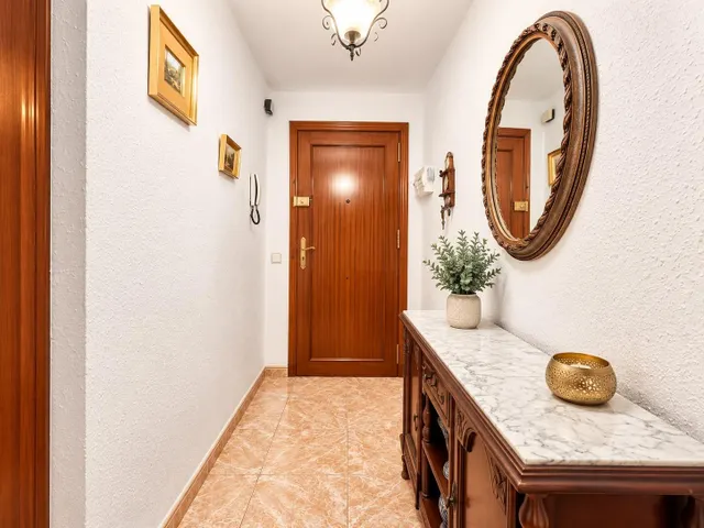 PISO AMPLIO Y LUMINOSO EN REUS, CON ASCENSOR Y EXCELENTE DISTRIBUCIÓN — 12