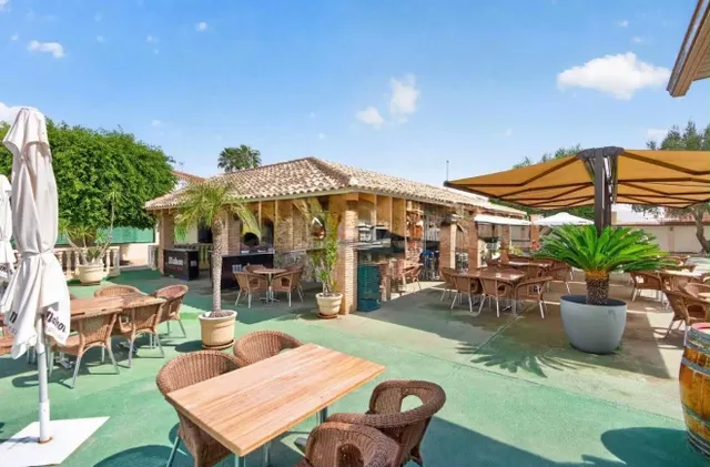 Elegante Chalet Reformado en Torre de la Horadada - €299,000 - foto 2