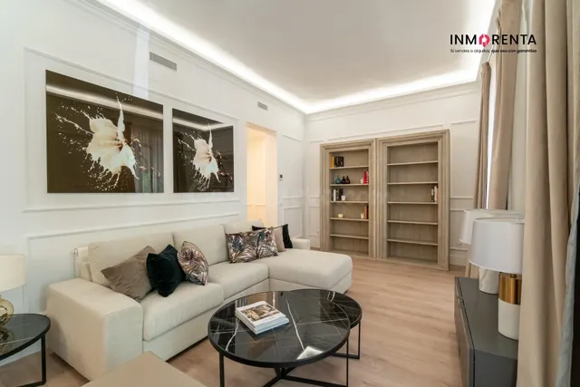 LUJOSA VIVIENDA EN CALLE AYALA — 4