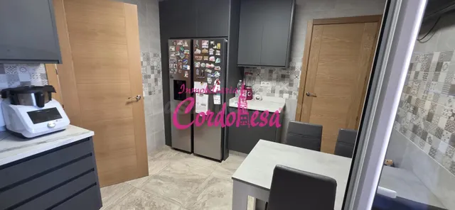 Amplio y Luminoso Piso en Fuensanta, Córdoba por €165,000 — 2
