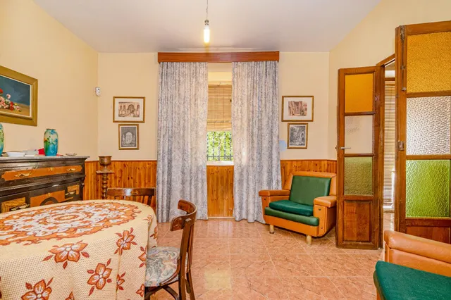 Gran casa de pueblo con terreno, en Ambroz (1260 m2 de parcela) — 6