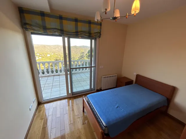 Espaciosa casa con impresionantes vistas a la montaña — 29