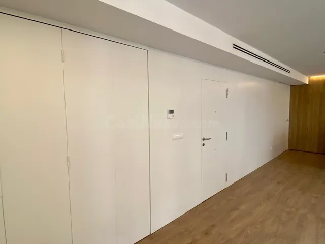 Piso 3 habitaciones 144m² en alquiler - El Mercat — 21