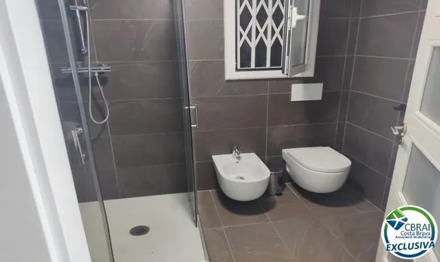 Bonita casa con piscina y apartamento para invitados y piscina. — 13