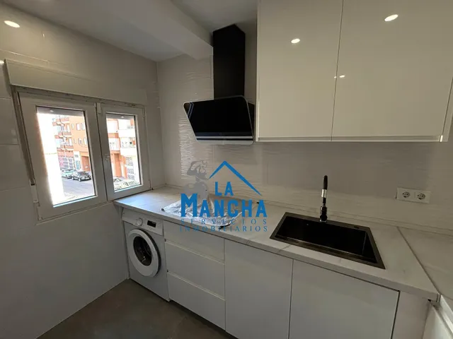 *720€ al mes* inmobiliaria la mancha alquila piso en zona centro de salud canal maria cristina de Albacete — 16