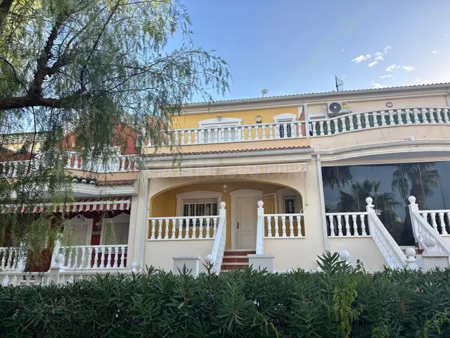 Casa 3 habitaciones 101m² en venta - Urbanizacion monteazul