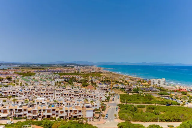 Spacious Apartment in Lomas de Mar, Torrelamata — 39