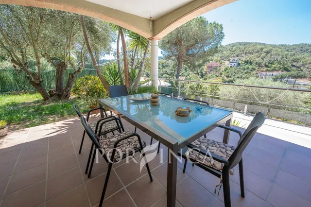 Encantadora villa con piscina y vistas panorámicas en Calonge Costa Brava — 23