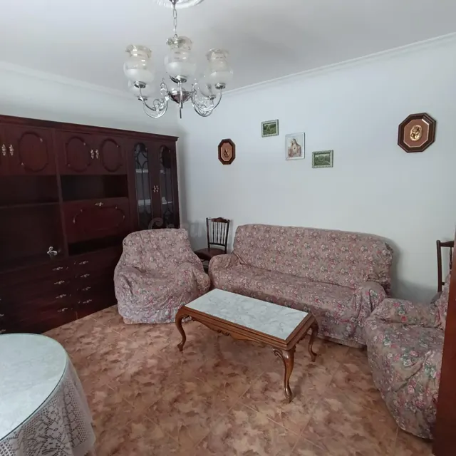CASA PARA ENTRAR A VIVIR CON PATIO — 3