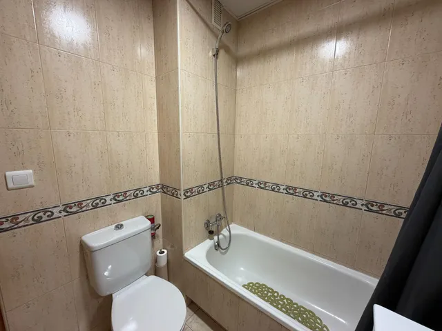 ¡piso reformado de 3 habitaciones con balcón junto al hospital general y el tranvía! — 9