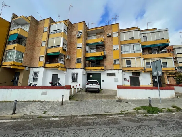 Local comercial 649m² en venta - Bami - Pineda - foto 3