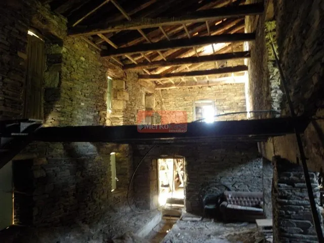 SE VENDE CASA DE PIEDRA SEMI-REFORMADA  CON FINCA CERRADA CERCA DE BÓVEDA — 5